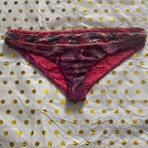 Maaji reversible bikini bottoms size M—greyhound pink and purple motif